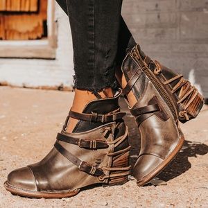 Freebies CRUE size 8.  New! Never worn!